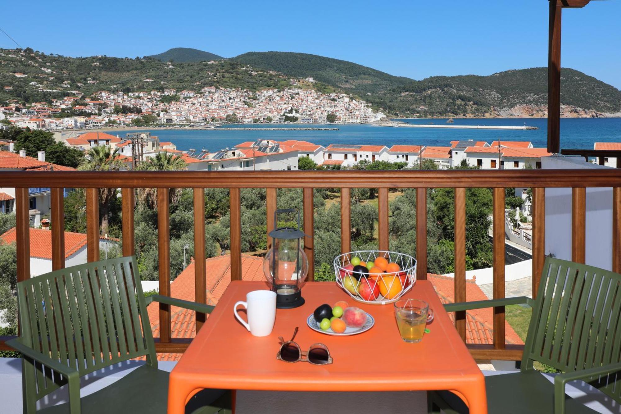 Maistros Suites - Pera Skopelos Exterior foto