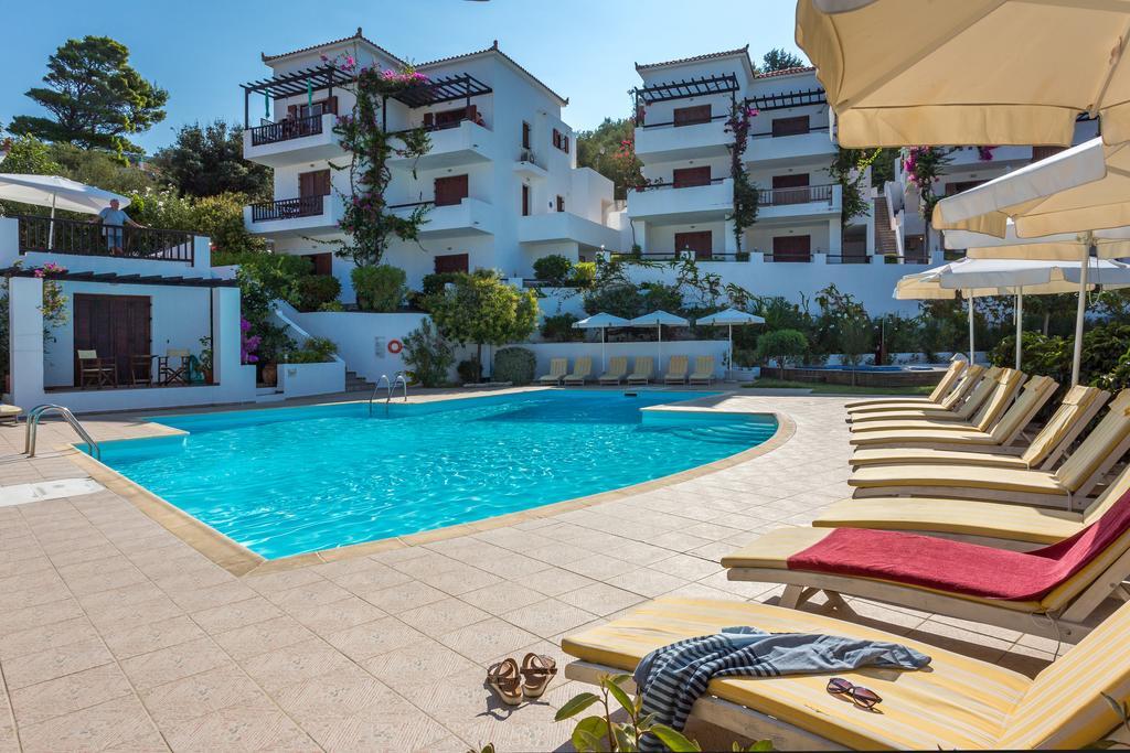 Maistros Suites - Pera Skopelos Exterior foto