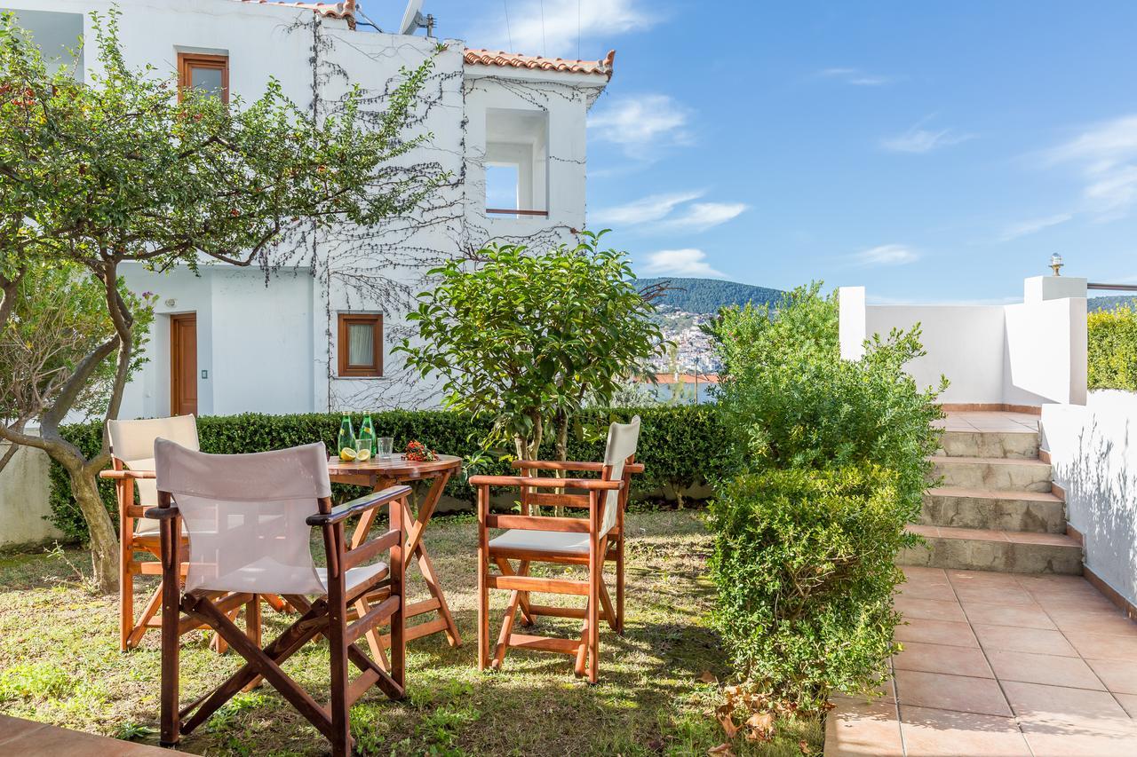 Maistros Suites - Pera Skopelos Exterior foto
